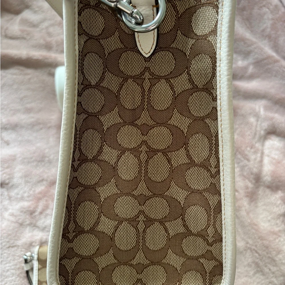 Coach Dempsey Carryall in Signature Jacquard with Rainbow Strip & Patch Pride - Picture 13 of 14